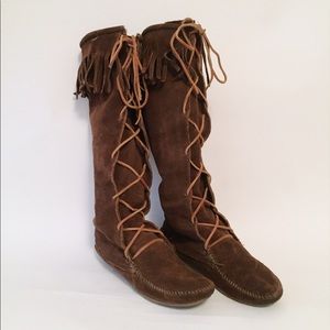 Minnetonka knee length lace up leather moccasins